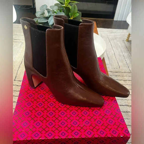 Tory Burch - Banana Chelsea Boot - coco brown - Picture 2 of 6